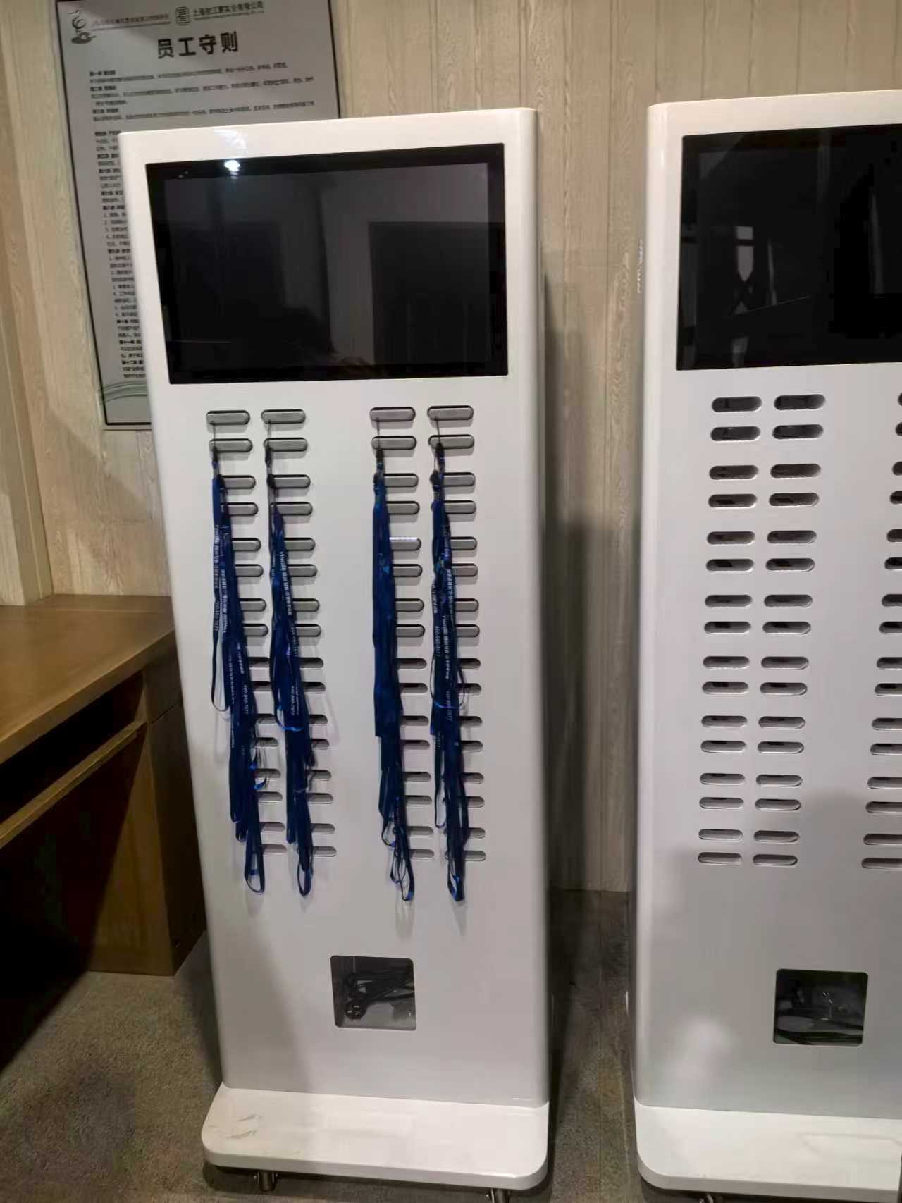 鹰米自助租赁柜.jpg 鹰米自助租赁柜.jpg