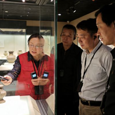 无线团队讲解器哪家好？这款高性价比设备成多场景首选